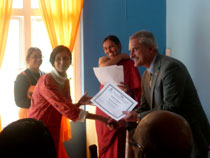 Cérémonie de remise de certificats au CEDEM